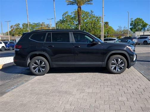2025 Volkswagen Atlas 2.0T SE