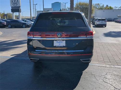 2025 Volkswagen Atlas 2.0T SE