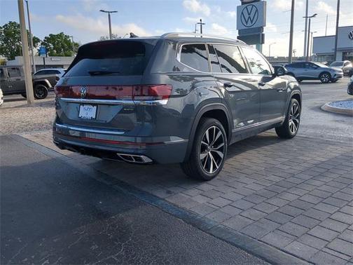 2025 Volkswagen Atlas 2.0T SEL Premium R-Line 4MOTION