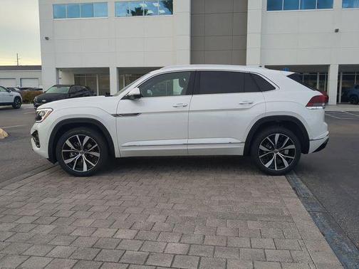 opal white pearl 2026 Volkswagen Atlas Cross Sport 2.0T SEL Premium