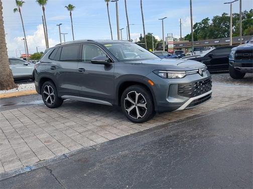2025 Volkswagen Tiguan 2.0T SE