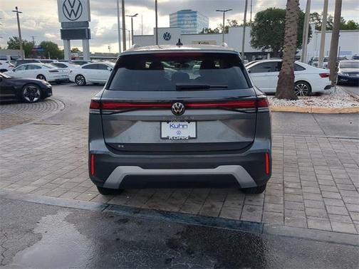 2025 Volkswagen Tiguan 2.0T SE