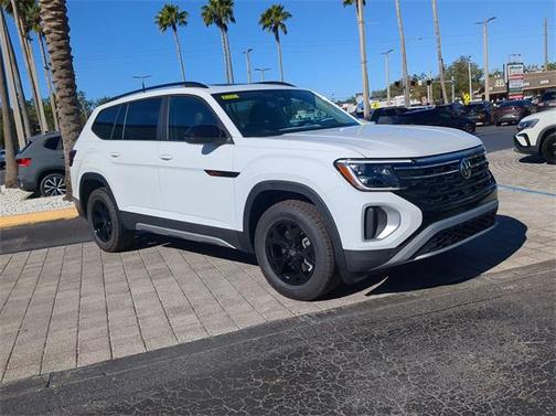 2025 Volkswagen Atlas 2.0T Peak Edition