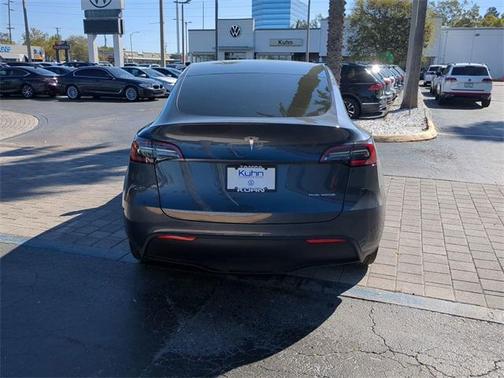 2024 Tesla Model Y Long Range Dual Motor All-Wheel Drive