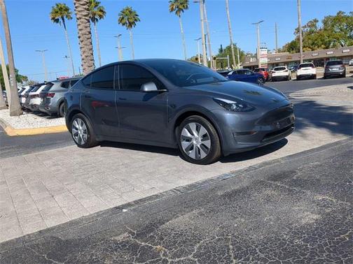 2024 Tesla Model Y Long Range Dual Motor All-Wheel Drive