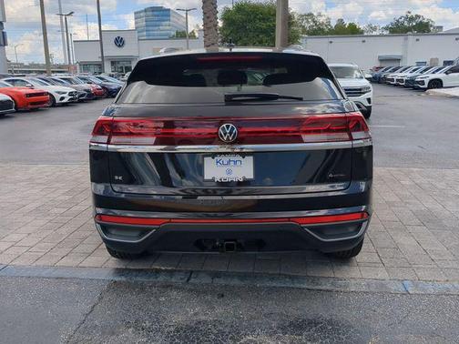 deep black pearl 2026 Volkswagen Atlas Cross Sport 2.0T SE w/Technology 4MOTION