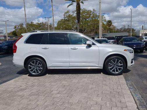 2019 Volvo XC90 T5 Momentum