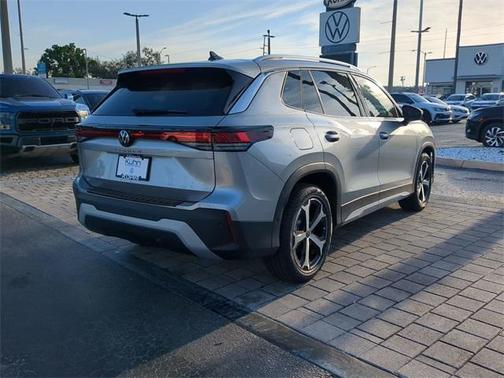 2025 Volkswagen Tiguan 2.0T SE