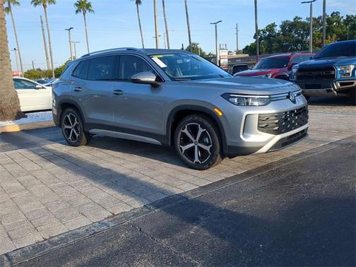 2025 Volkswagen Tiguan 2.0T SE