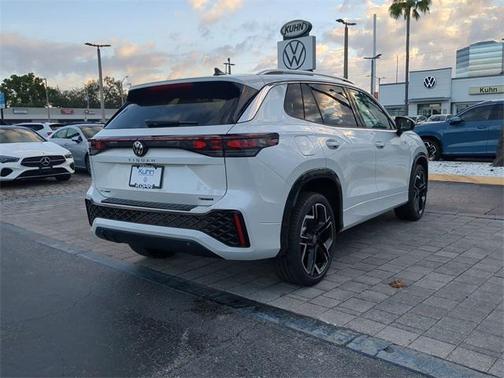 2026 Volkswagen Tiguan 2.0T SEL R-Line 4MOTION