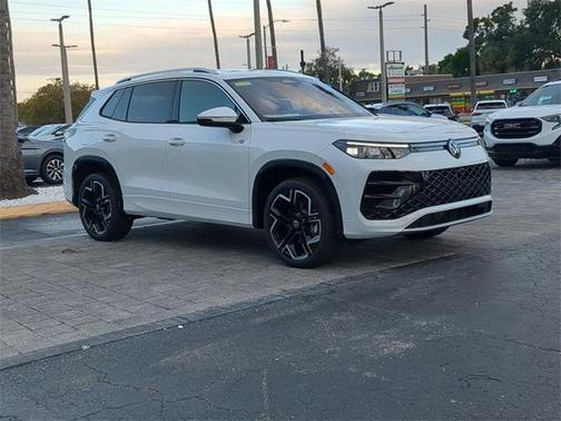 2026 Volkswagen Tiguan 2.0T SEL R-Line 4MOTION