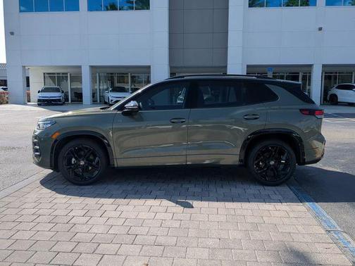 Avocado Green w/Deep Black Roof 2026 Volkswagen Tiguan 2.0T SE R-Line Black