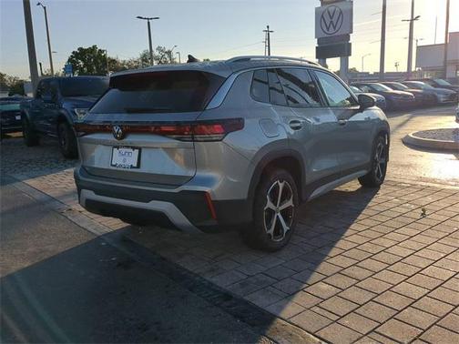 2025 Volkswagen Tiguan 2.0T SE