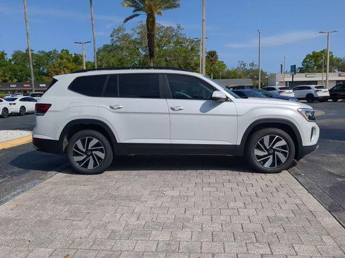 opal white pearl 2026 Volkswagen Atlas 2.0T SE w/Technology