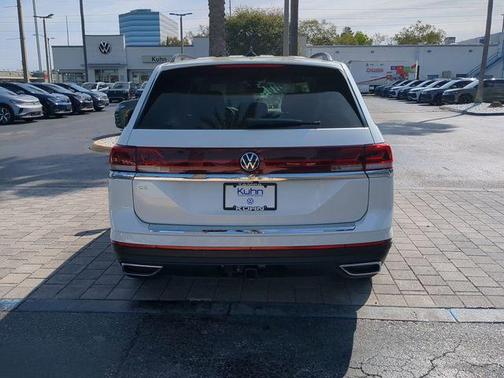 opal white pearl 2026 Volkswagen Atlas 2.0T SE w/Technology