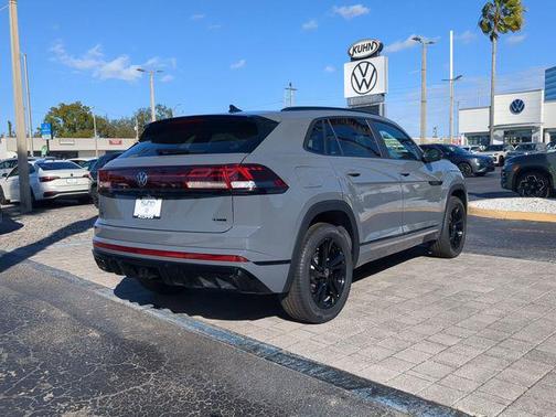 2026 Volkswagen Atlas Cross Sport 2.0T SEL