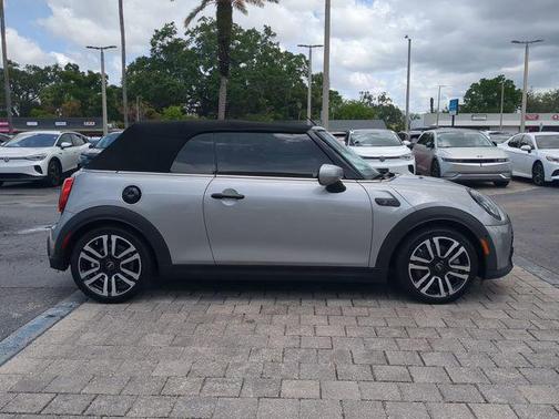 Melting Silver III Metallic 2024 MINI Convertible Cooper S