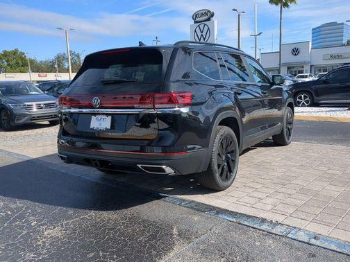 deep black pearl 2026 Volkswagen Atlas 2.0T SE w/Technology