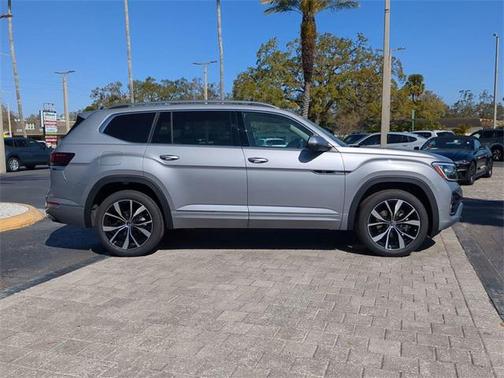 2025 Volkswagen Atlas 2.0T SEL Premium R-Line 4MOTION