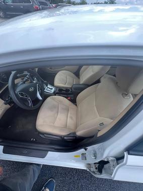 White 2012 Hyundai ELANTRA GLS