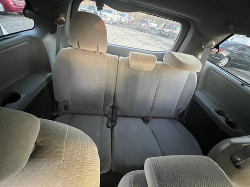 2015 Toyota Sienna LE