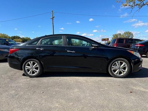 2011 Hyundai SONATA Limited