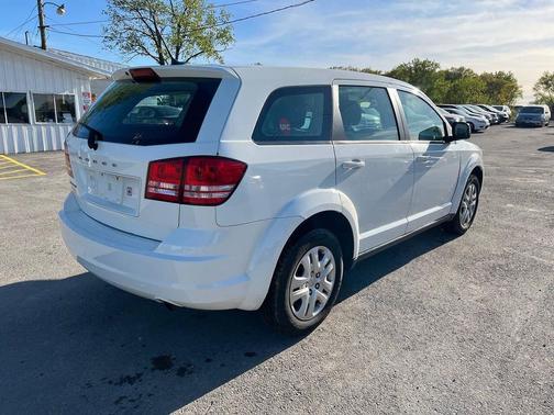 White 2015 Dodge Journey American Value Pkg