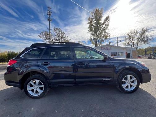 2013 Subaru Outback 2.5i Premium