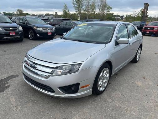Brilliant Silver Metallic 2010 Ford Fusion SE