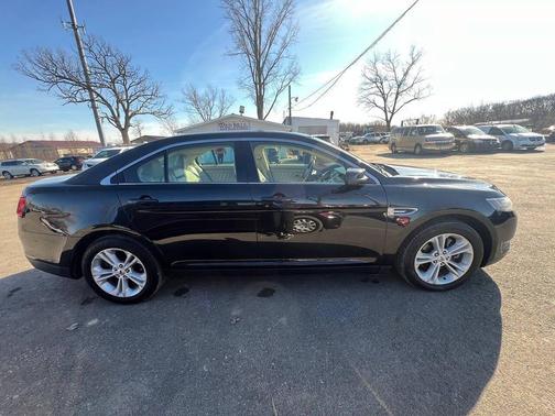 2014 Ford Taurus SEL