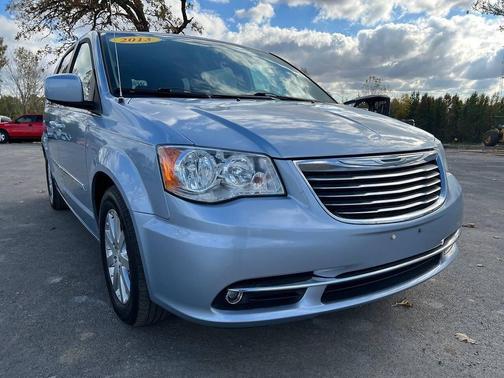 2013 Chrysler Town & Country Touring