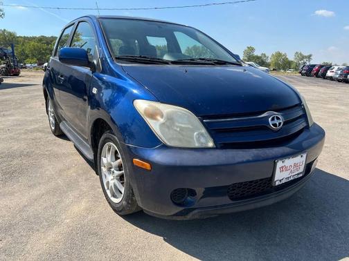 2005 Scion xA Base 4dr Hatchback
