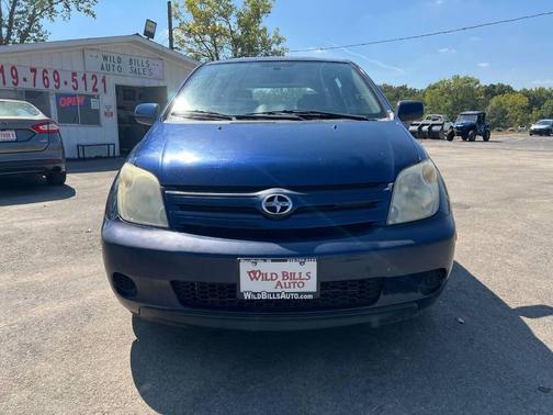 2005 Scion xA Base 4dr Hatchback