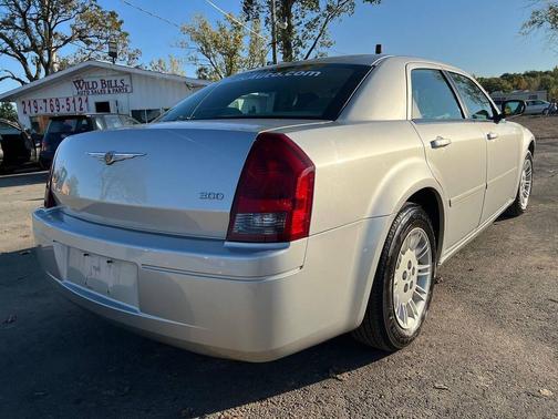 2006 Chrysler 300 Base