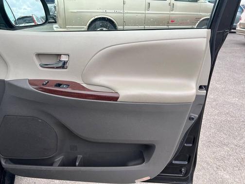 Black 2014 Toyota Sienna Limited