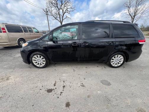 Black 2014 Toyota Sienna Limited