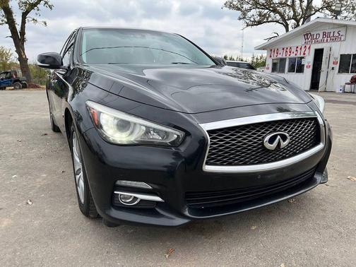 2015 INFINITI Q50 Base