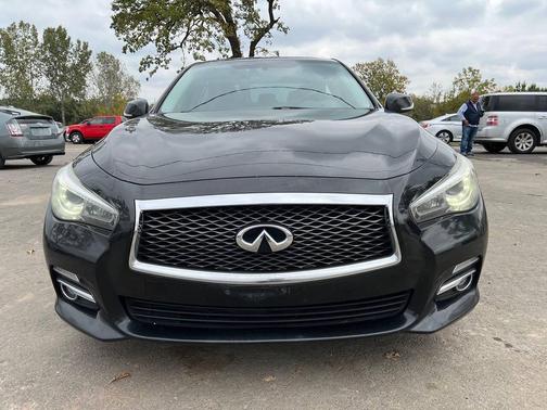 2015 INFINITI Q50 Base