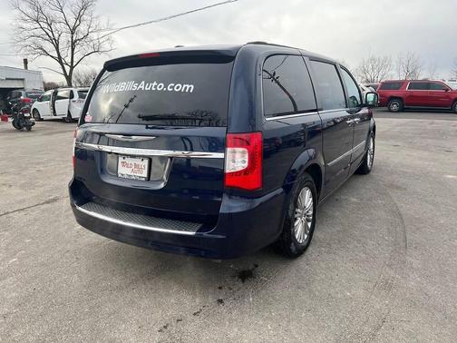 2015 Chrysler Town & Country Touring-L