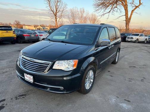2012 Chrysler Town & Country Limited