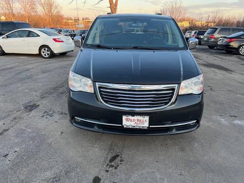 2012 Chrysler Town & Country Limited