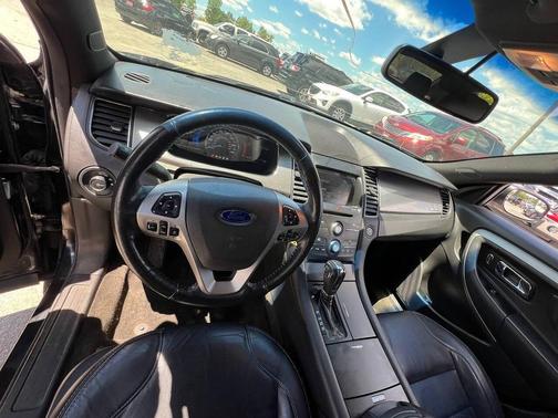Tuxedo Black Metallic 2014 Ford Taurus SEL