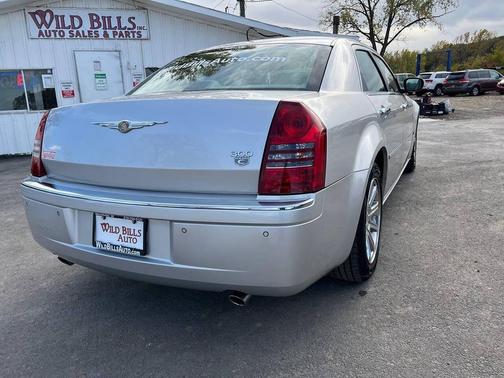 2006 Chrysler 300C Base