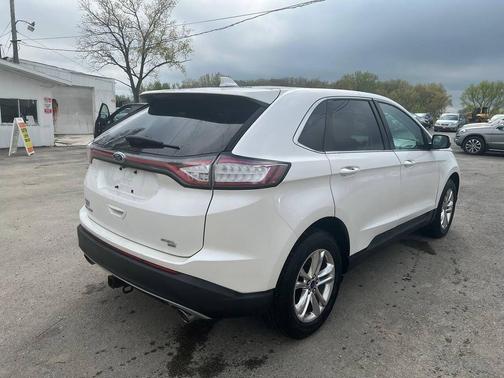 White 2015 Ford Edge SEL