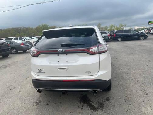 White 2015 Ford Edge SEL