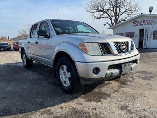 2005 Nissan Frontier SE Crew Cab