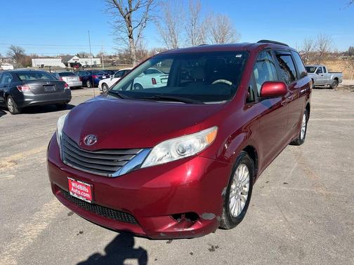 2012 Toyota Sienna XLE