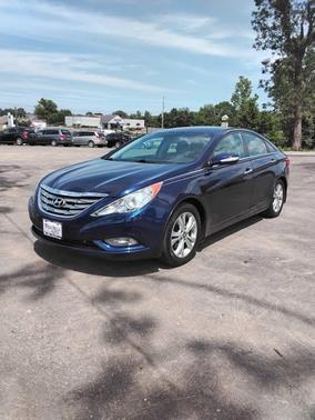 2011 Hyundai SONATA Limited