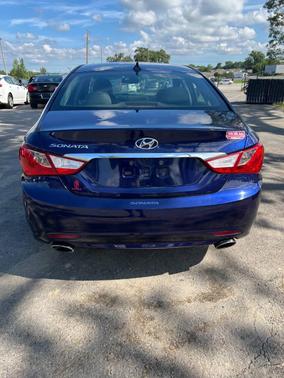 2013 Hyundai SONATA SE