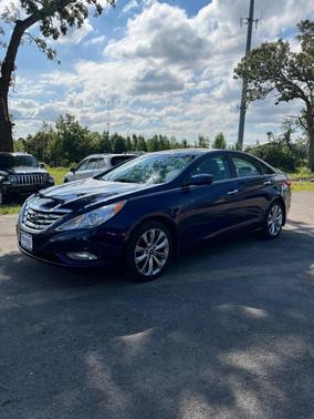 2013 Hyundai SONATA SE